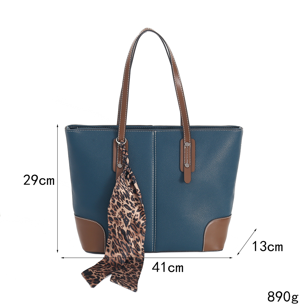长41宽29厚13 重890 Blue Contrast Trim PU Tote Bag